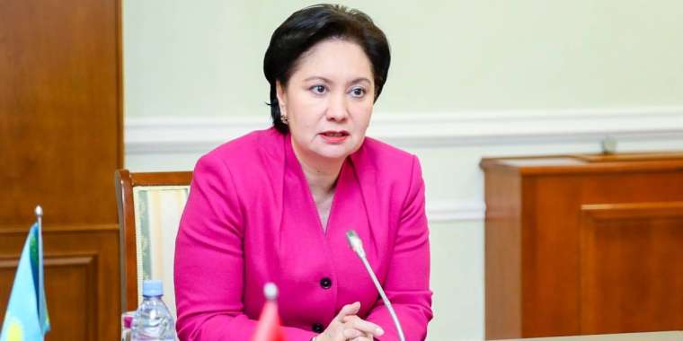 Жалғыз әйел әкім орнынан кетті