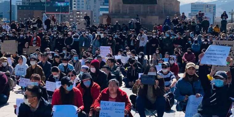 Назарбаевтан «бата алған» президент және Моңғолиядағы шеру