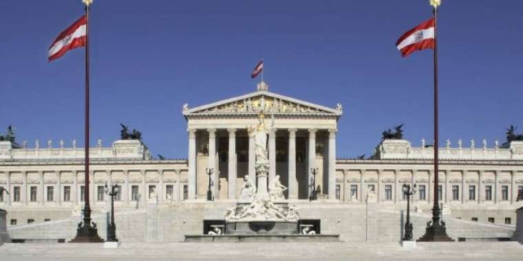 50 мың еуро айыппұл: Sputnik пен RT-ға сілтеме жасауға болмайды