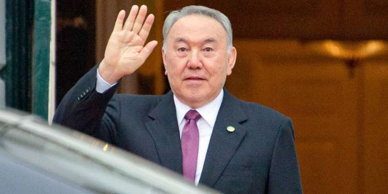 Саясаткер: Назарбаев «Тәуелсіз Қазақстанның негізін қалаушы» емес    