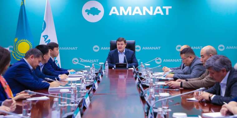 AMANAT партиясы бағдарламаларын жаңарта бастады