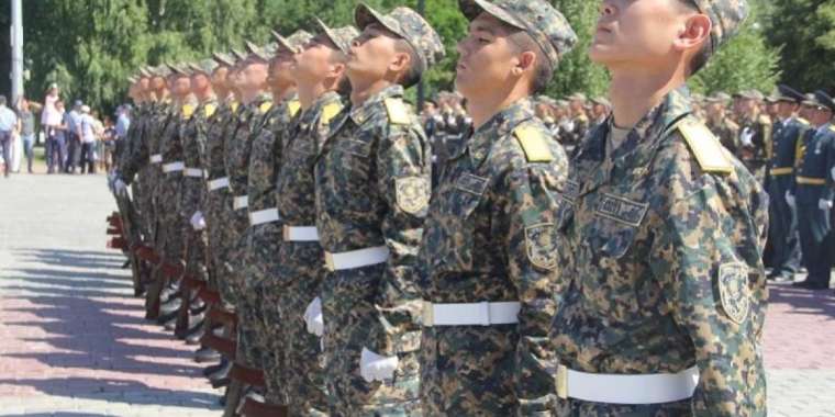 Дедовщина... Қазақ баласын армияға не үшін жібереді?