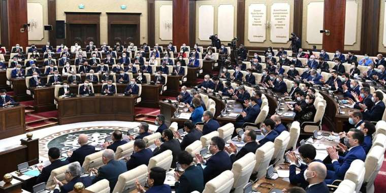 "Су шықса, айтарсыздар" - Қошанов депутаттарға ескерту жасады