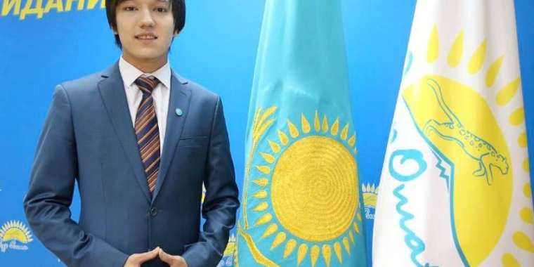 Одного Димаша депутатам мало. О судьбе молодежи размышляли в парламенте