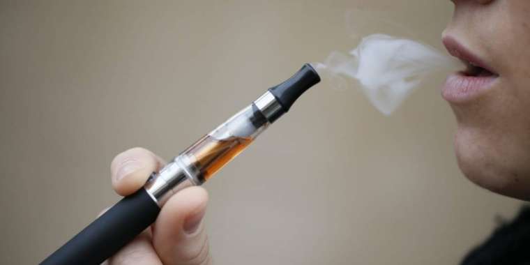 Депутат электронды темекі сатуға тыйым салуды ұсынды