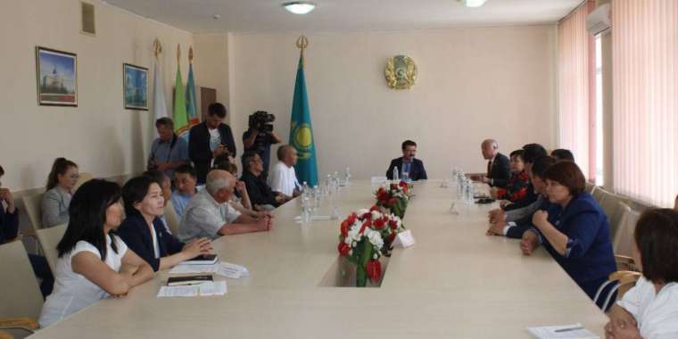 Ғалымдар елдегі саяси жүйені жаңғырту бойынша ой бөлісті