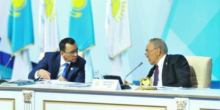 Біз ол кісімен ақылдаспаймыз! - Әшімбаев Назарбаев туралы