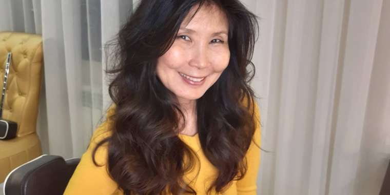 Активистка Салтанат Ташимова пришла на встречу с Досаевым