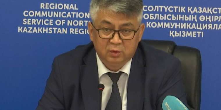 «Оларды көшіріп жіберген пайдалы» – Аудан әкімі Назарбаев пен Тоқаев саясатын қолдамайды