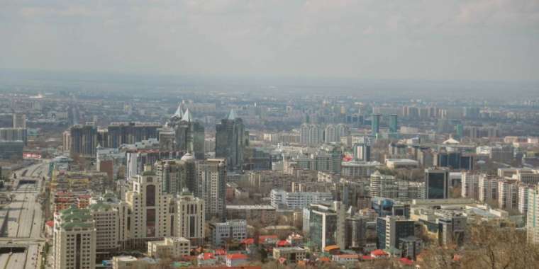 Почему в Алматы вместо деревьев растут дома