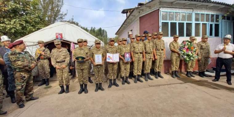 Қырғызда қаралы күн, Тәжікстан туралы ақпарат аз