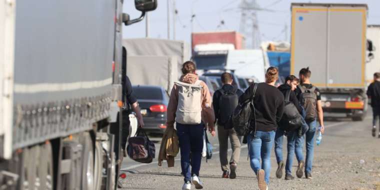 20 тысяч россиян въехали и остались в Казахстане в этом году