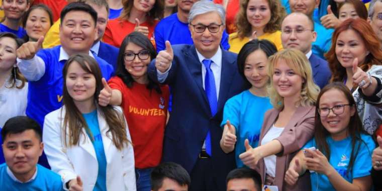 Волонтерлер Тоқаевты президентікке ұсынып жатыр