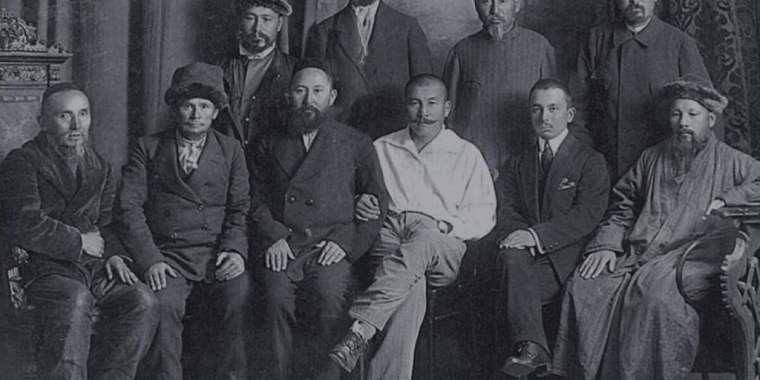 Ұранхаевқа дат!  Жаңа облыстың жұмысы  Алаш арыстарынан басталуы керек!   