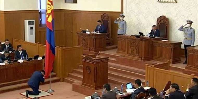 Моңғолияда көмір ұрлаған айыпталушы Қазақстанда құрылыс жүргізген 