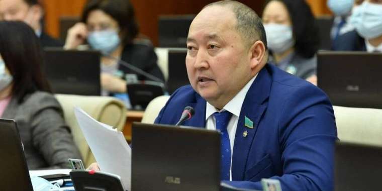 Жердің бәрі - Ахметовтікі, Шөкеевтікі, Бақауовтікі