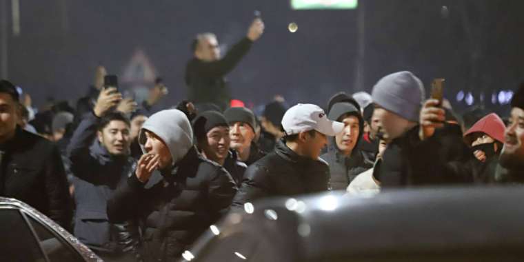 Таджикистан и Кыргызстан опровергли причастность своих граждан к беспорядкам во время Кантара