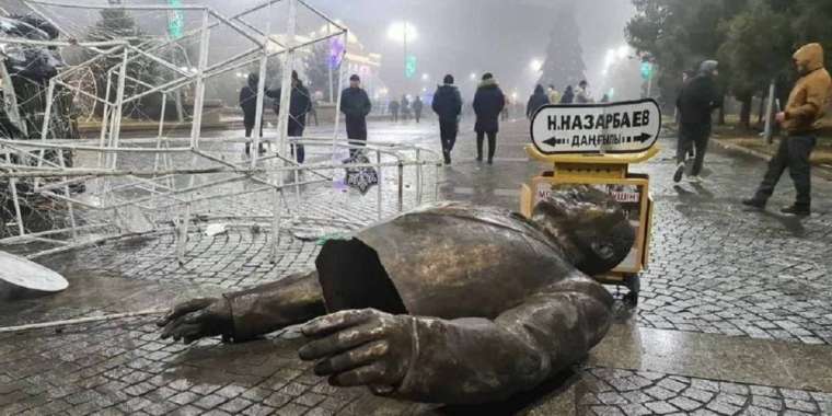 Переименовать улицу Назарбаева в Қантар предлагают в Алматы