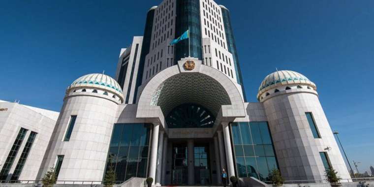 Ауыс-түйіс: Босаған 13 сенатордың 4-уі қайта оралды