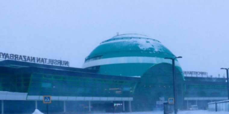 Астана әуежайында шу шықты. Жолаушылар наразылық білдірді