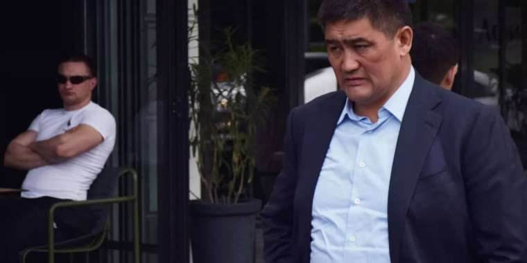 Тюрьму и лишения госнаград просит прокурор для Кудебаева