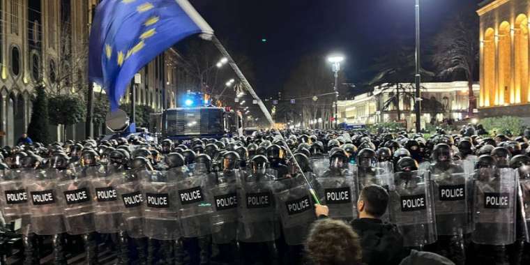 Протесты в Грузии: отозван законопроект об иноагентах