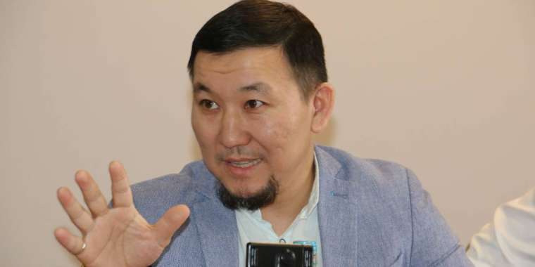 Правозащитника Жаслана Айтмаганбетова сняли с выборов