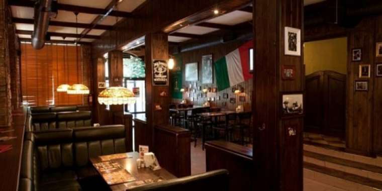 Қазақ әнін менсінбейтін мейрамхана қателігін мойындады