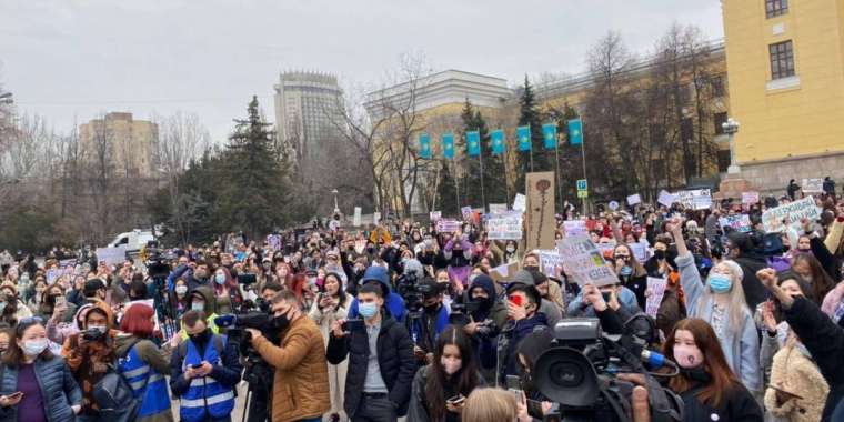 Бас прокуратура минингіге шыққандар жазаланатынын ескертті