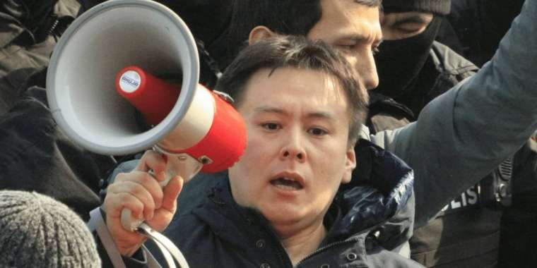 Жанболат Мамай алты жылға шартты жазаға кесілді