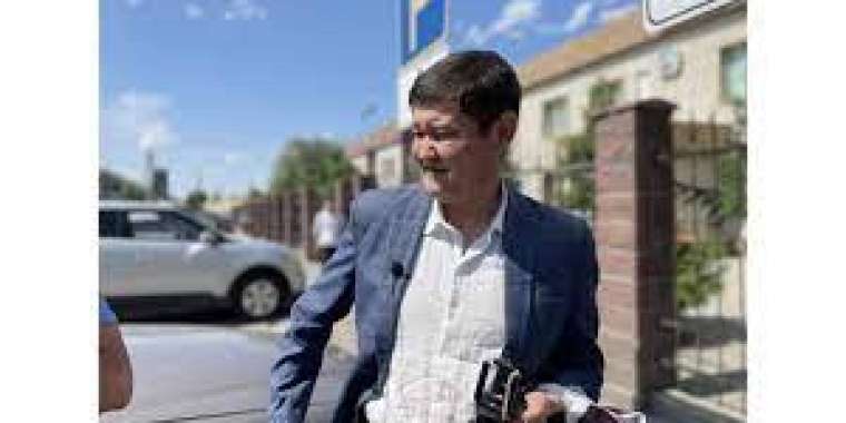 Қамаудағы журналист Думан Мұхаммедкәрімге жаңа айып тағылды