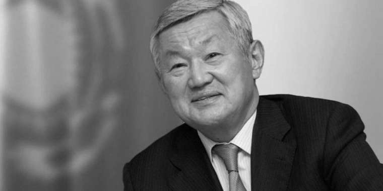 Бердібек Сапарбаев 70 жасында өмірден өтті 