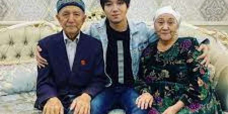 Димаш Құдайбергенннің атасы өмірден өтті