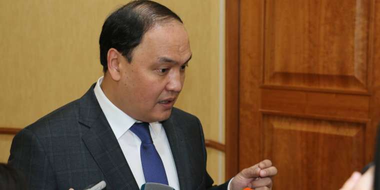 Министр Ербол Карашукеев обманул депутатов
