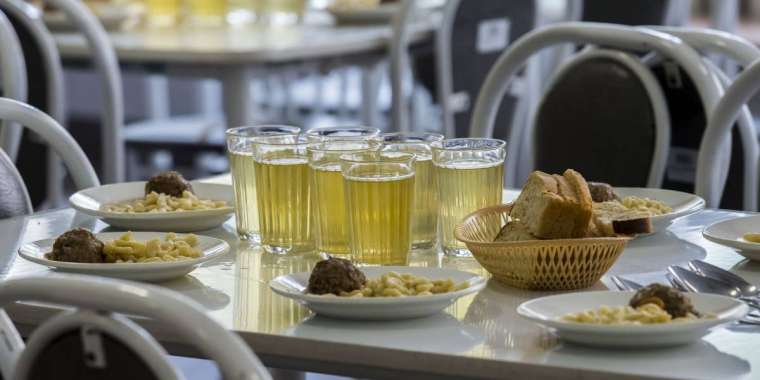 1 қыркүйектен бастап 1-4 сынып оқушылары тегін тамақ ішеді