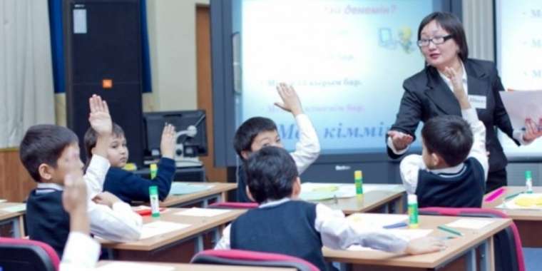 Профессор:  «Баланы жанын салып оқытатын ұстаздар сирек болмауы керек»