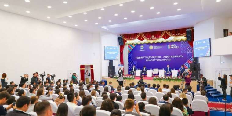 Жастармен жұмыс жөніндегі мамандарға арналған кәсіби стандарттар қабылданды