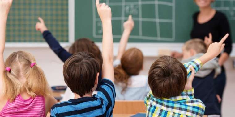 Инвалидность не мешает работать в школе. Учитель из Алматы делится опытом