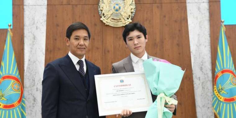 Астанада мыңнан астам түлек ЖОО-да тегін оқуға сертификат алды