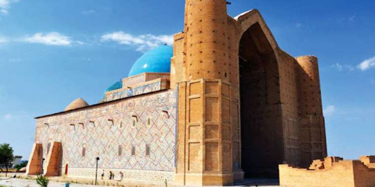 Лаңкестер Ясауи кесенесін жарып жібермек болған