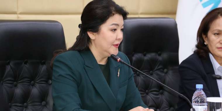 Правда Гиният против финотчета: Миллионных премий не было