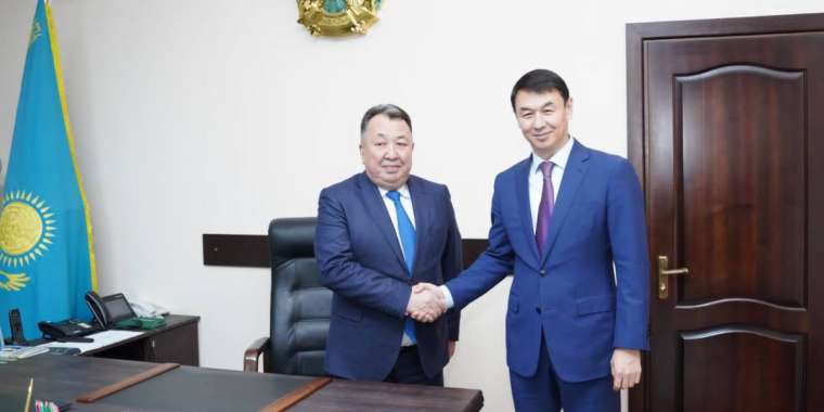 Сайлауда жеңіске жеткен созақ ауданының әкімі қызметіне кірісті