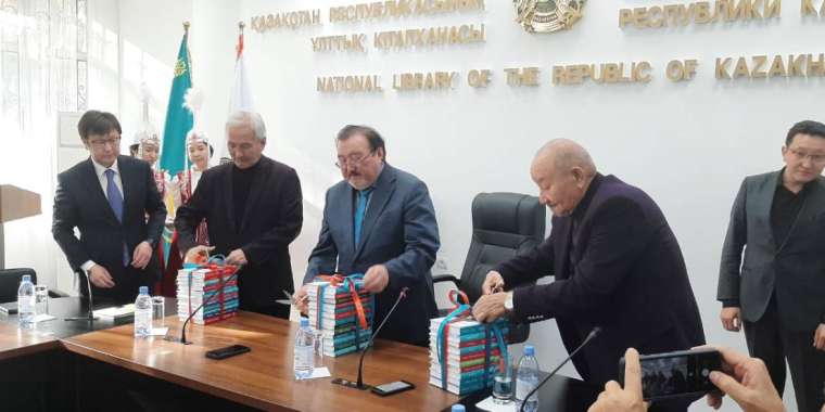 «Абай» баспасынан шыққан 35 кітаптың тұсауы кесілді