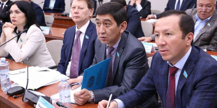 Мужчин надо понять! Депутаты обсуждают закон о правах женщин и безопасности детей