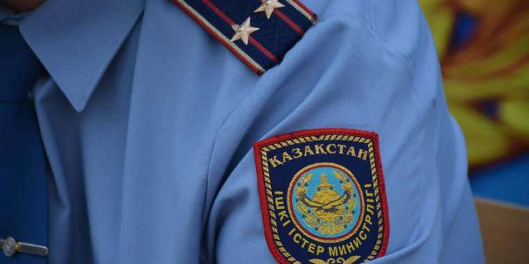 Қысым көрсетіп, алдап ереуілге шақырған