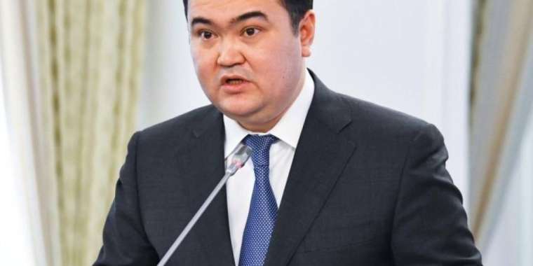 Касымбеку некогда ездить в автобусе