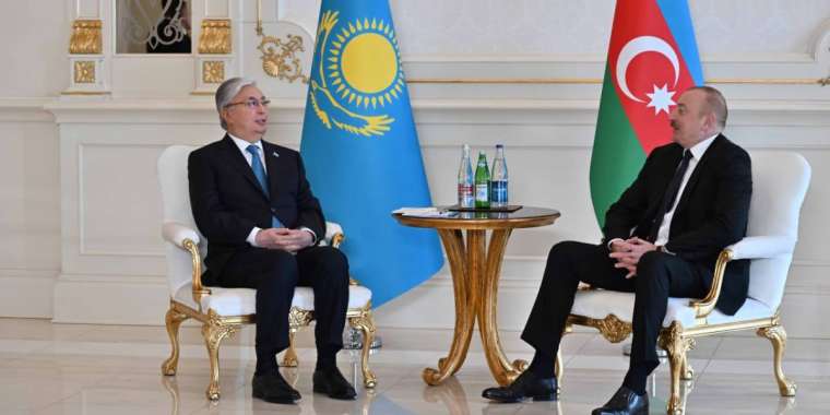 Мемлекет басшысы Әзербайжан Президентімен келіссөз жүргізді