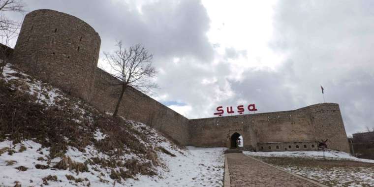 Қасым-Жомарт Тоқаев пен Ильхам Әлиев Шуша қаласына барды