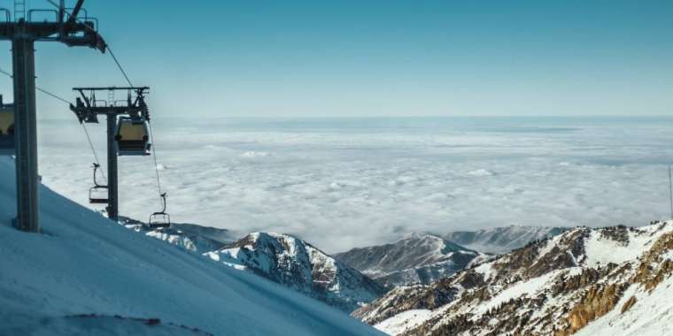 Алматыда қар жауады: Құтқарушылар ескерту жасады