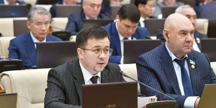 Депутат: Мектеп оқушылары еш кедергісіз насыбай атып жүр